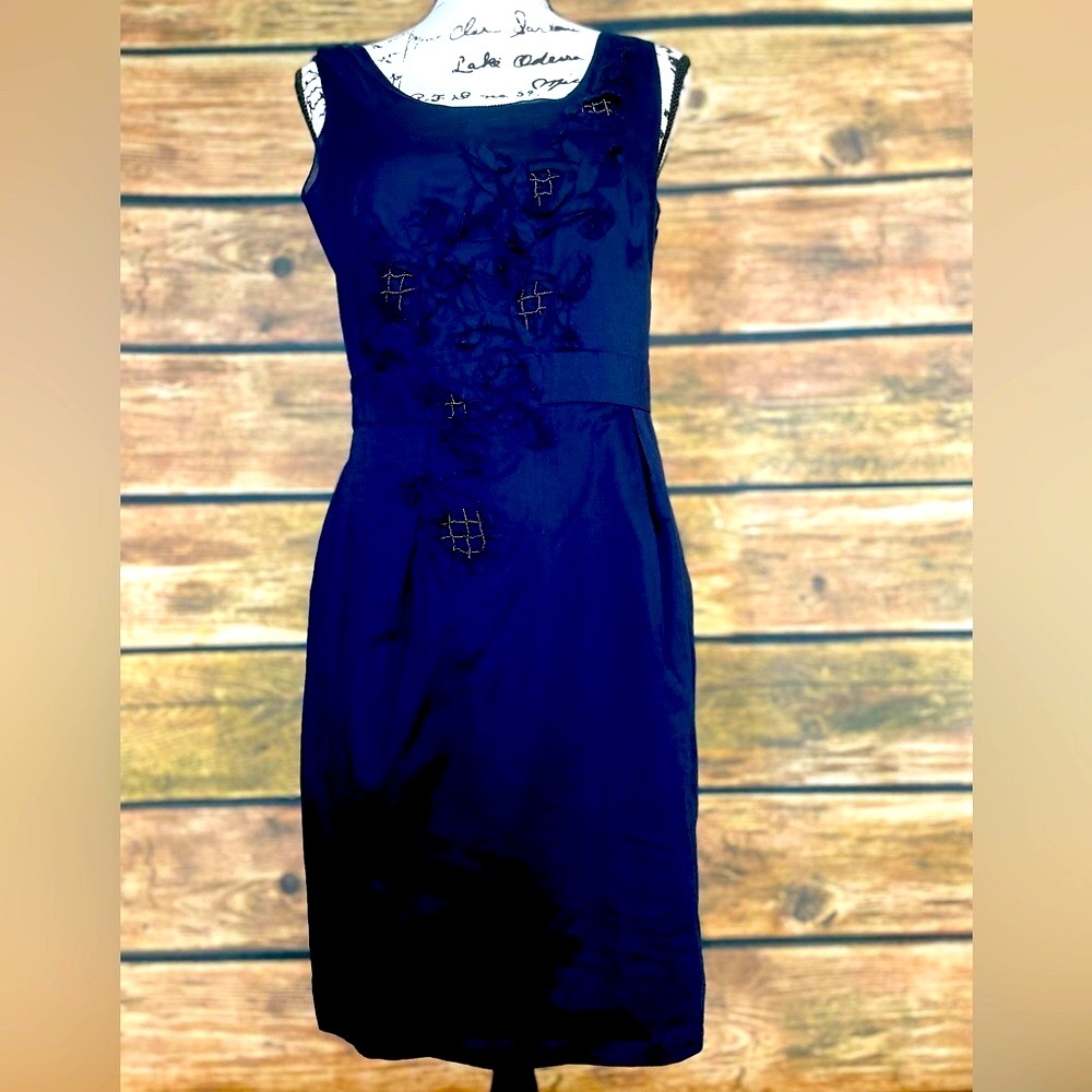 Ann Taylor Appliquéd Beaded Sleeveless Dress